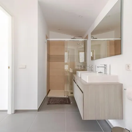 아파트 Penthouse With Jacuzzi, Ocean And Pool Views *