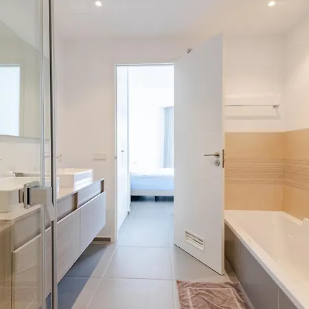아파트 Penthouse With Jacuzzi, Ocean And Pool Views 팔름-마르
