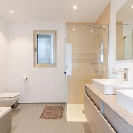 아파트 Penthouse With Jacuzzi, Ocean And Pool Views