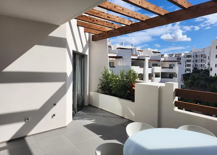 Penthouse With Jacuzzi, Ocean And Pool Views Apartamento *