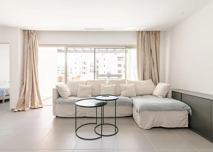 Penthouse With Jacuzzi, Ocean And Pool Views アパート