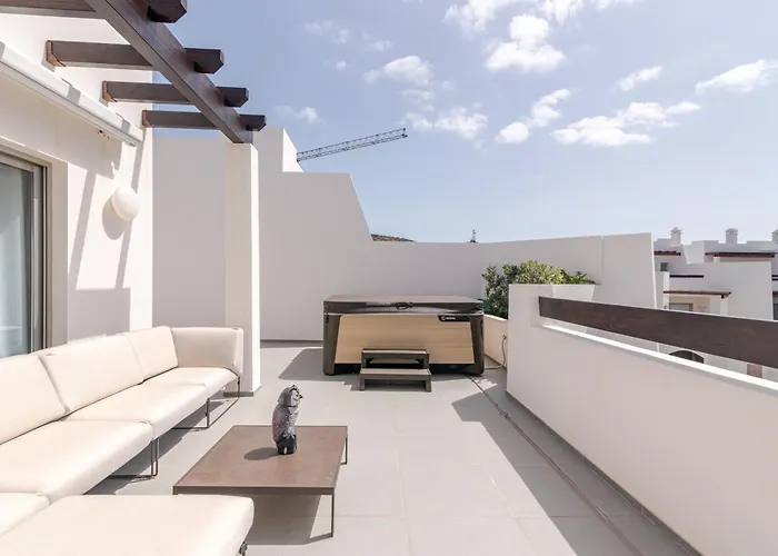 Penthouse With Jacuzzi, Ocean And Pool Views Apartament *