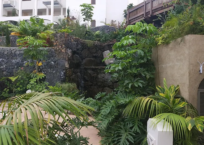 Penthouse With Jacuzzi, Ocean And Pool Views